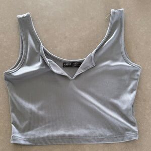 Ribbed V-Notch Cropped Tank Top